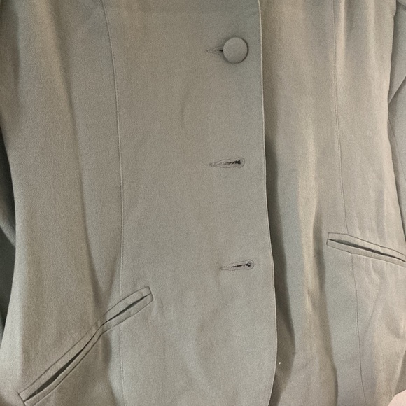 Nine to Five mint blazer - Picture 3 of 4